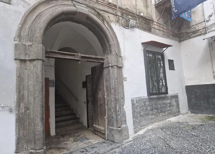 Caponapoli House